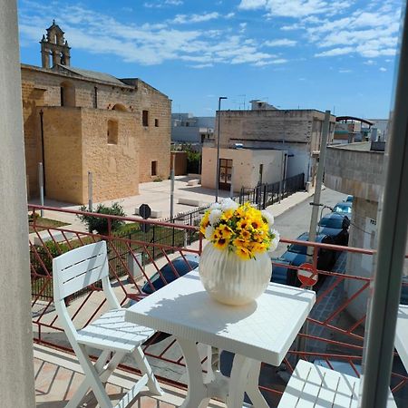Tra Il Mare E Il Borgo - Pulsano Apartment Bagian luar foto