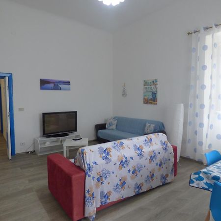 Tra Il Mare E Il Borgo - Pulsano Apartment Bagian luar foto
