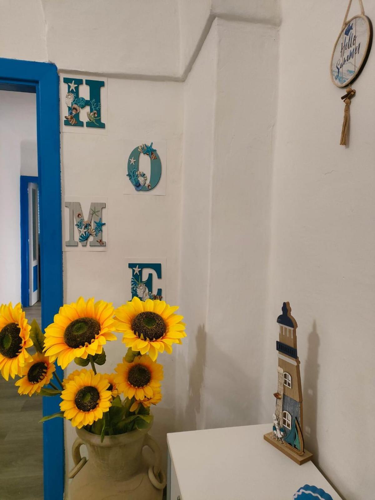 Tra Il Mare E Il Borgo - Pulsano Apartment Bagian luar foto